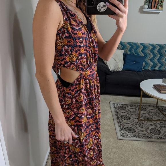 Billabong Cut out Worlds Collide Maxi Dress - Picture 4 of 11